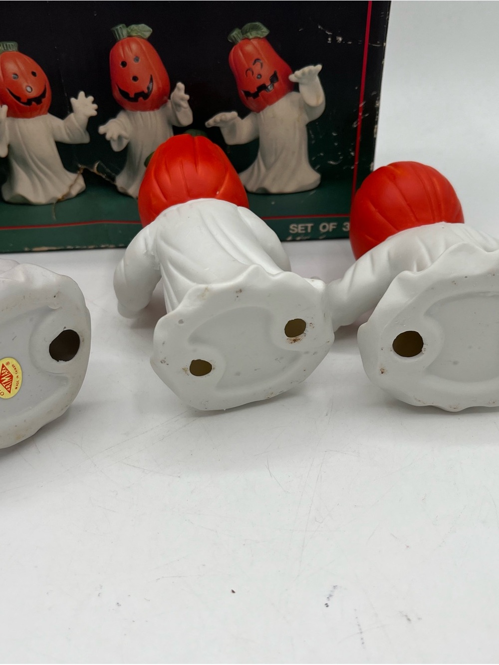Artmark Ceramic Goofy Ghosts Figurines set of 3 - Picture 6 of 9